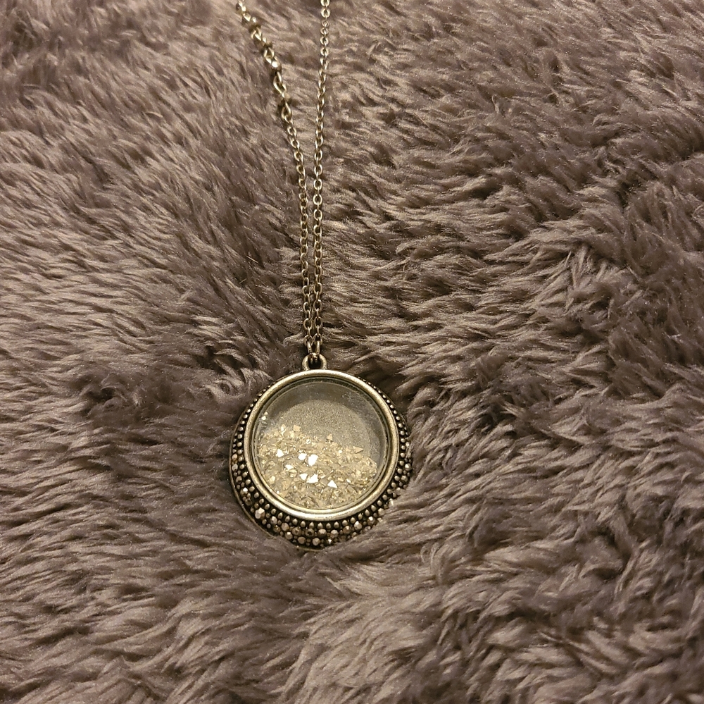 Beautiful Beaded Crushed Stone Layer Necklace